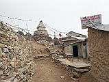 To Gokyo 1-3 Mong I continued on and finally reached a few teahouses at Mong (3973m) and had a coke and chocolate bar for morning snack.